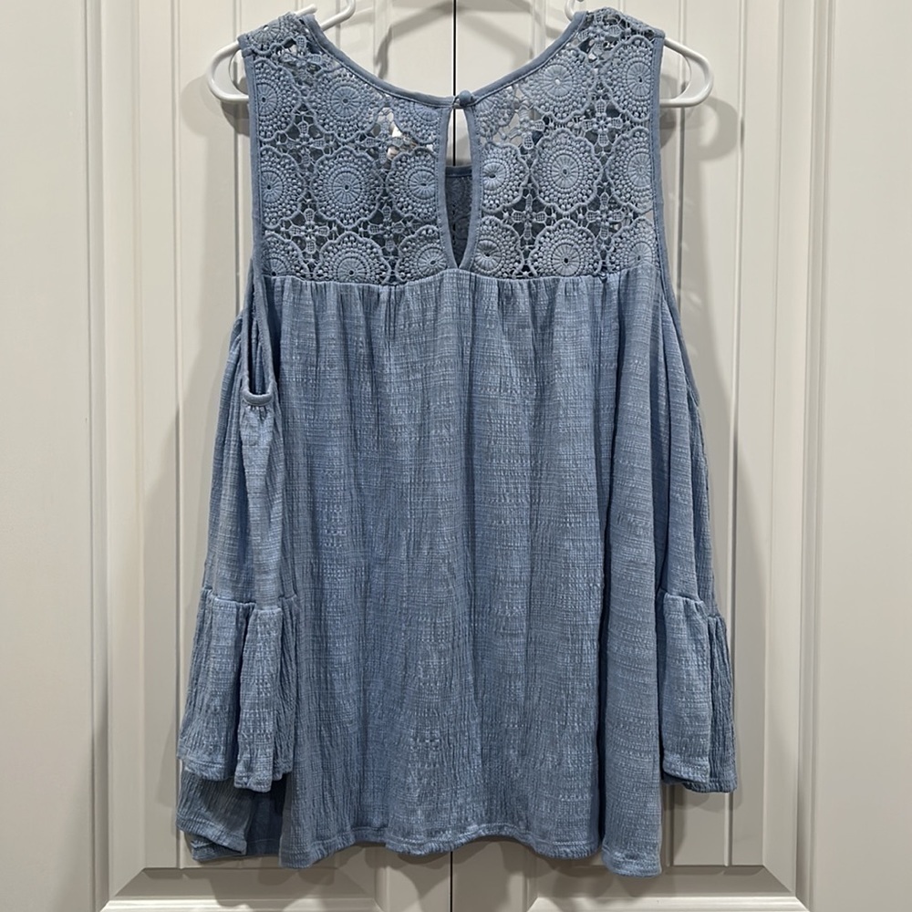 Time and Tru Blue Sleeveless Blouse - Picture 7 of 9